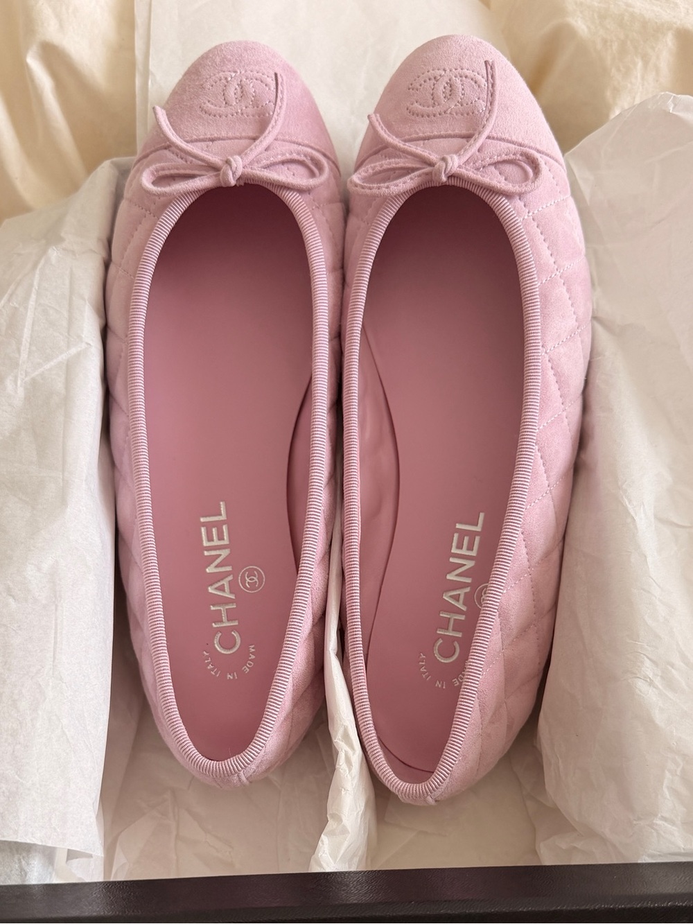 CHANEL BALLET FLATS
Suede Kidskin Quilted
Ballerina Flats 39.5 Light Pink 26C